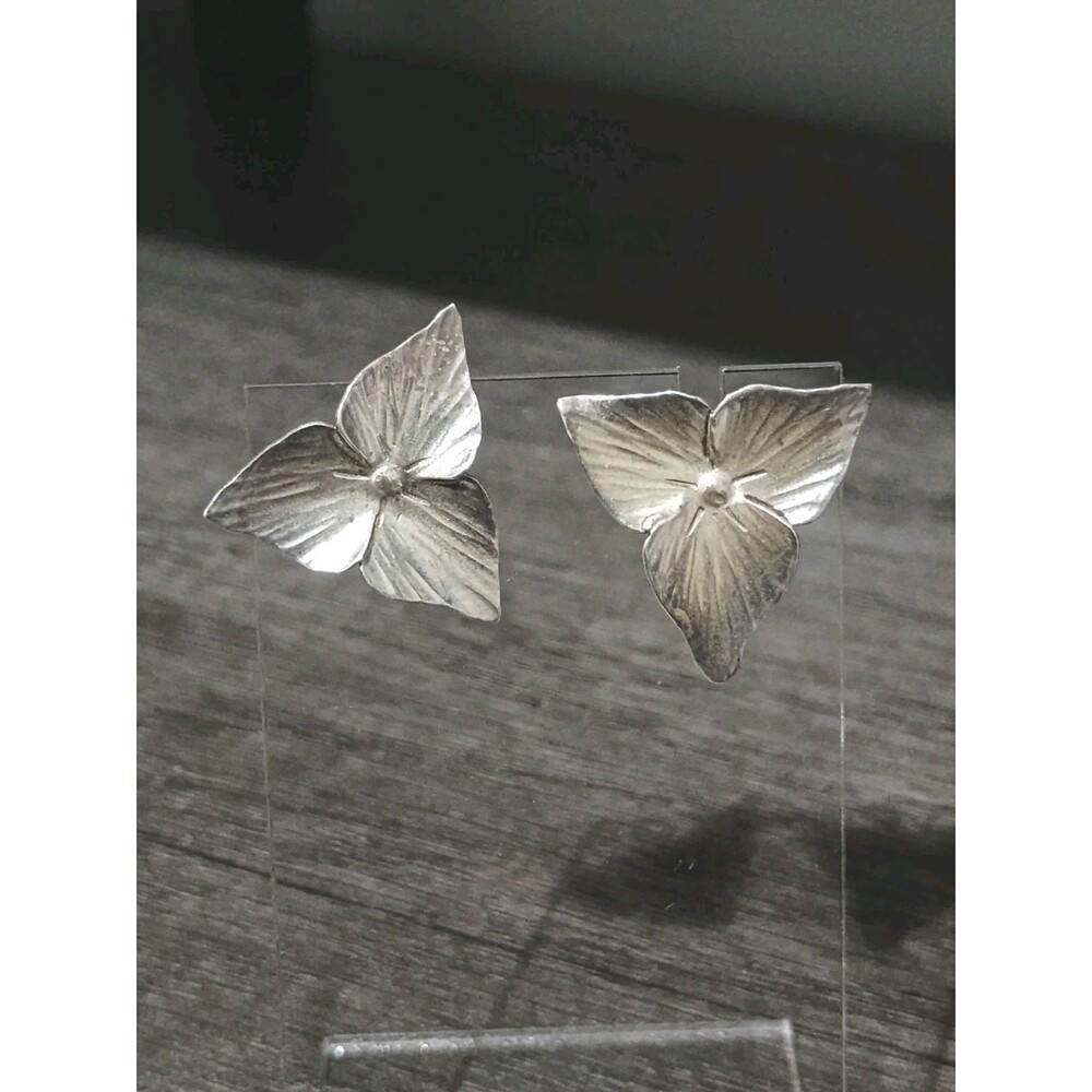 Stuart Nye Sterling Silver 925 Trilium Flower Post Vintage Earrings - Picture 2 of 6